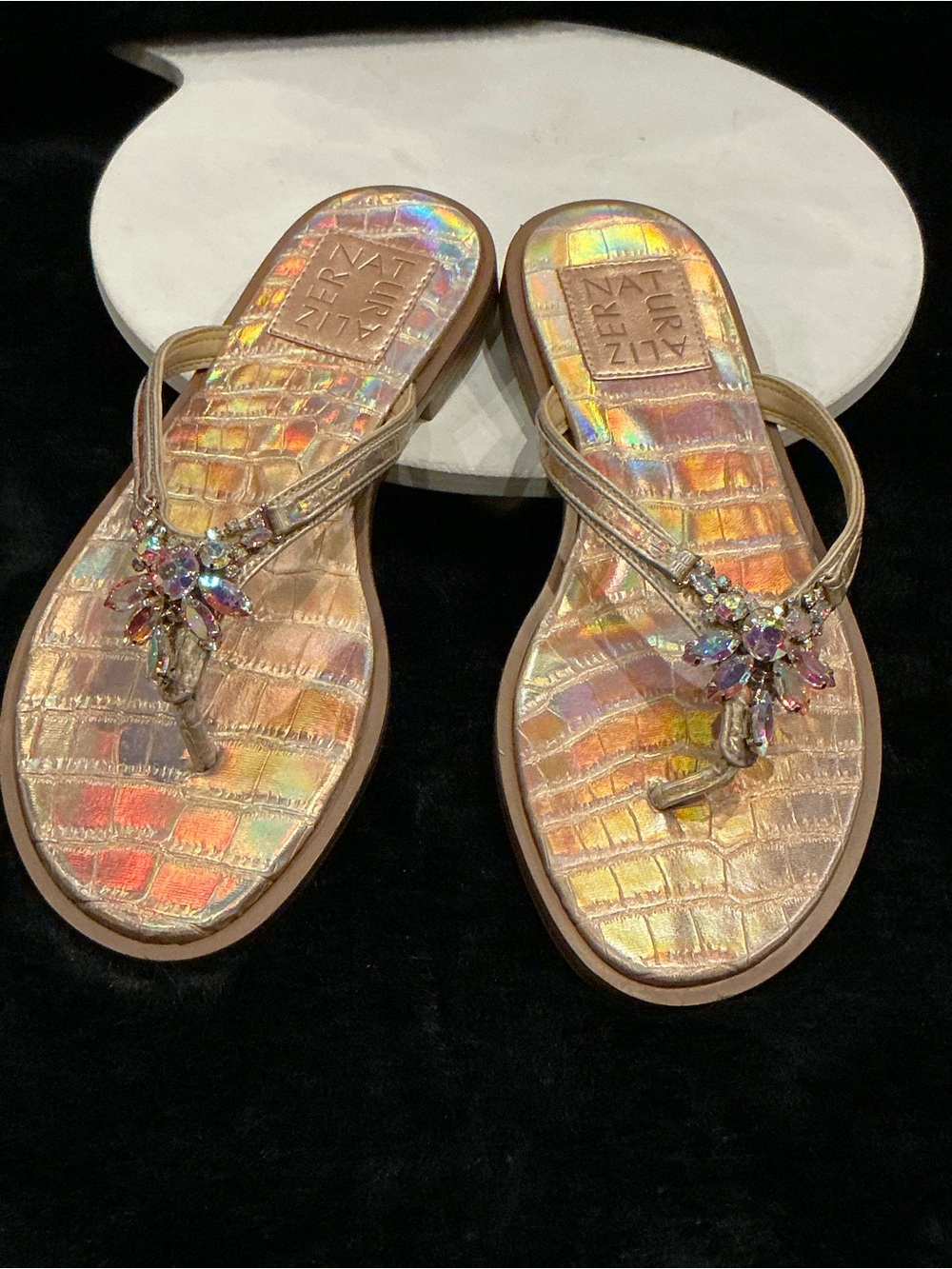 Naturalizer Liliana Crystal Iridescent Gold Jewel Thong Sandals Size 6